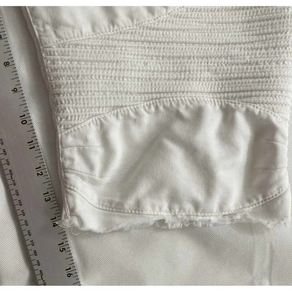 True Religion Geno Distressed Denim Cut-Off Moto Shorts White Relaxed Slim Sz 34